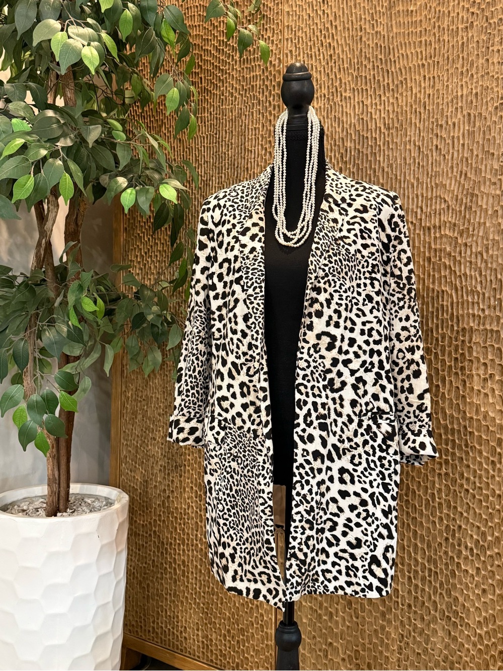 Chico's Blazer Black & White Leopard-Print Open-Front Pockets Lined Size 0
